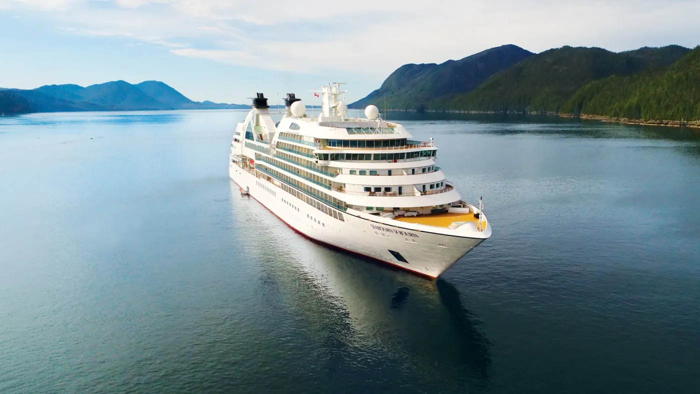 Seabourn Sojourn at sea